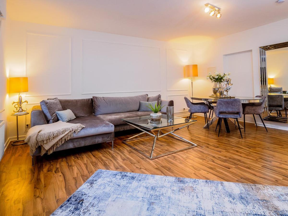 Gemuetliche & Individuelle Ferienwohnungen In Krefeld - Junik Apartments Esterno foto