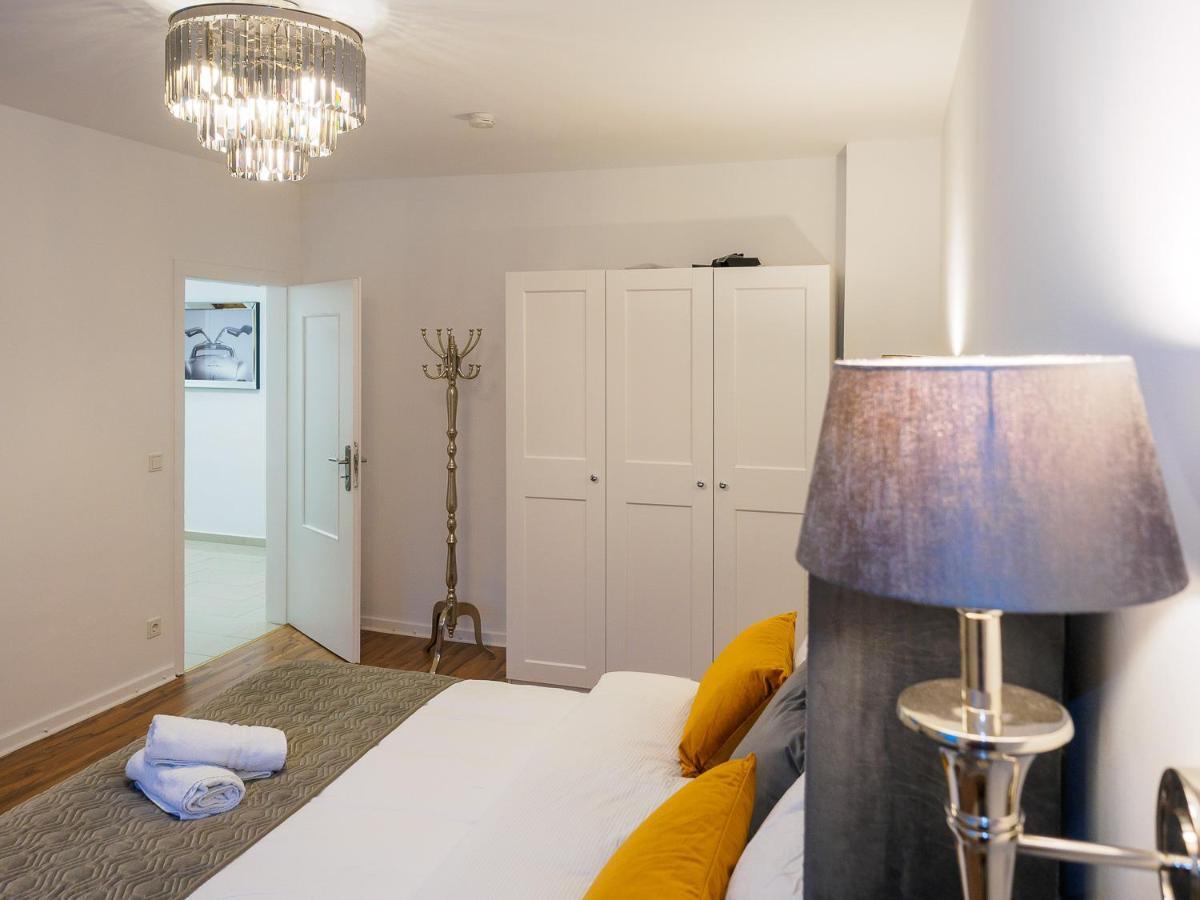 Gemuetliche & Individuelle Ferienwohnungen In Krefeld - Junik Apartments Esterno foto