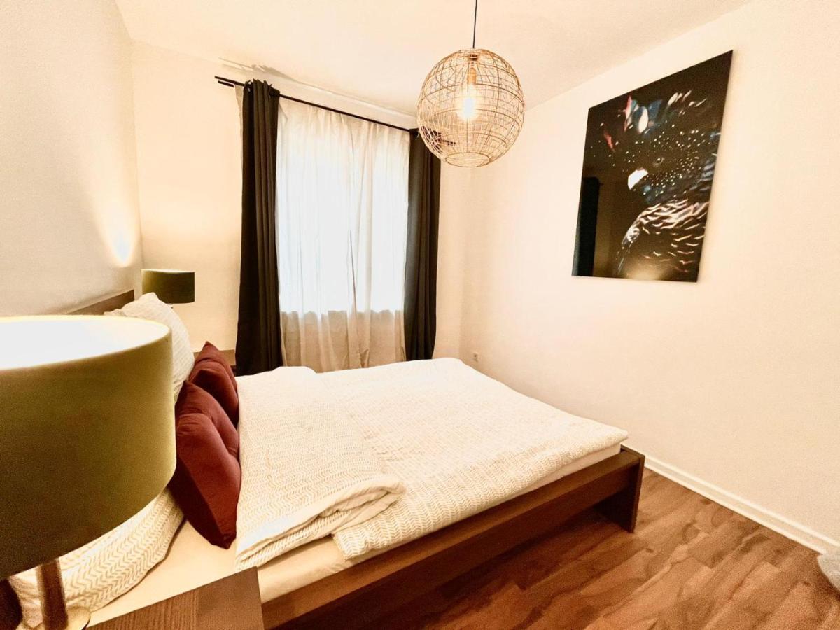 Gemuetliche & Individuelle Ferienwohnungen In Krefeld - Junik Apartments Esterno foto