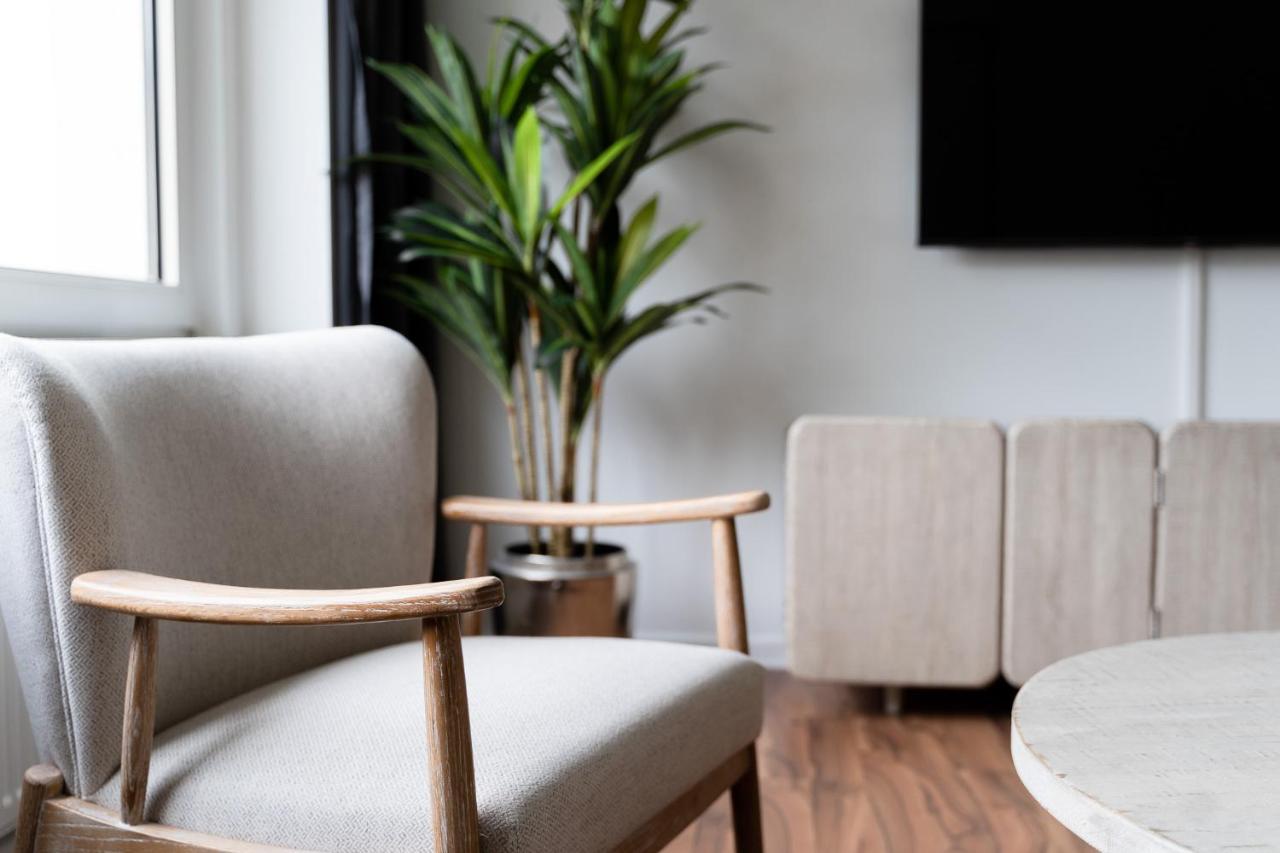 Gemuetliche & Individuelle Ferienwohnungen In Krefeld - Junik Apartments Esterno foto